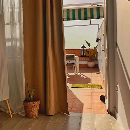 Sunset By The Sea - Modern With Ocean Views Apartmán *