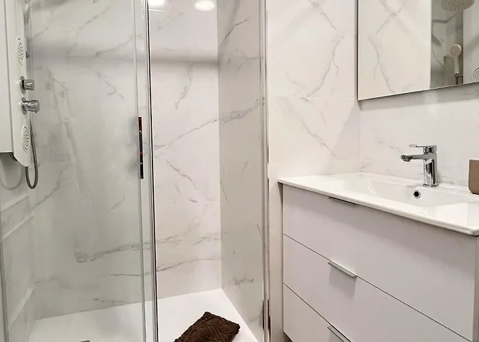 Sunset By The Sea - Modern With Ocean Views Apartman *